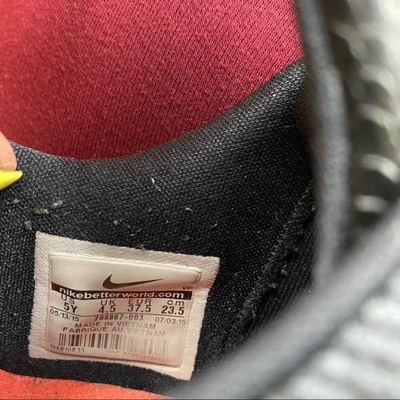 Nike KD Sneakers - Picture 6 of 6